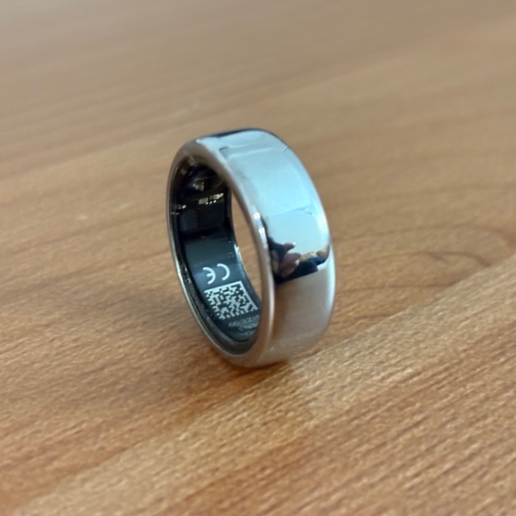 Oura Ring - Gen 3 Horizon - Silver - Picture 1 of 3